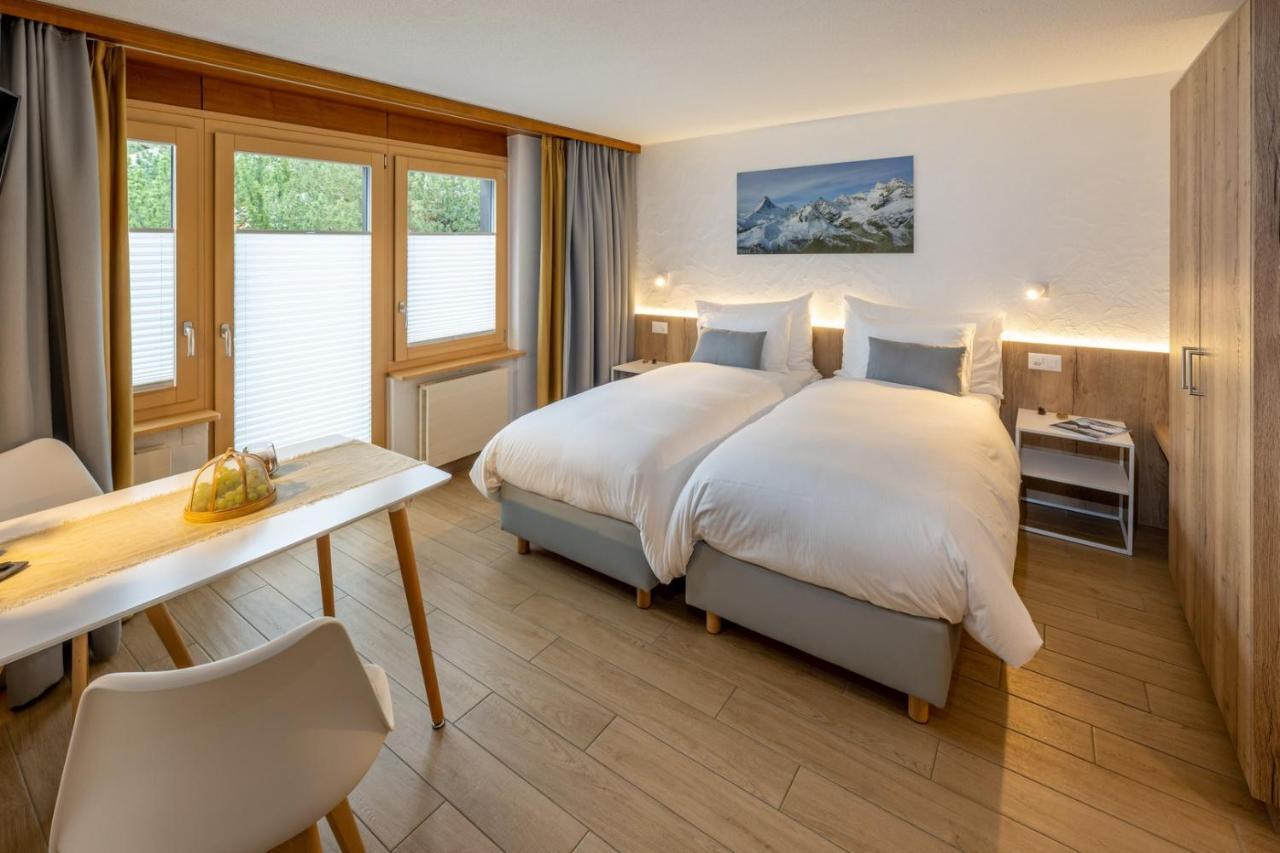 Anita Apartment Zermatt Bagian luar foto